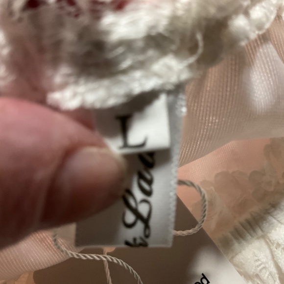 NWT Twink Lady Lace white Dress with lining, Size Large (small large) - Picture 6 of 10